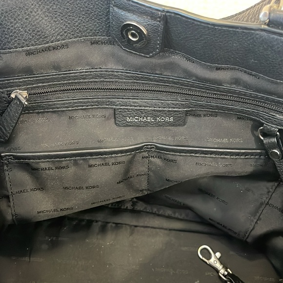 Michael Kors Brooklyn Large Pebbled Leather Convertible Satchel - Picture 4 of 16